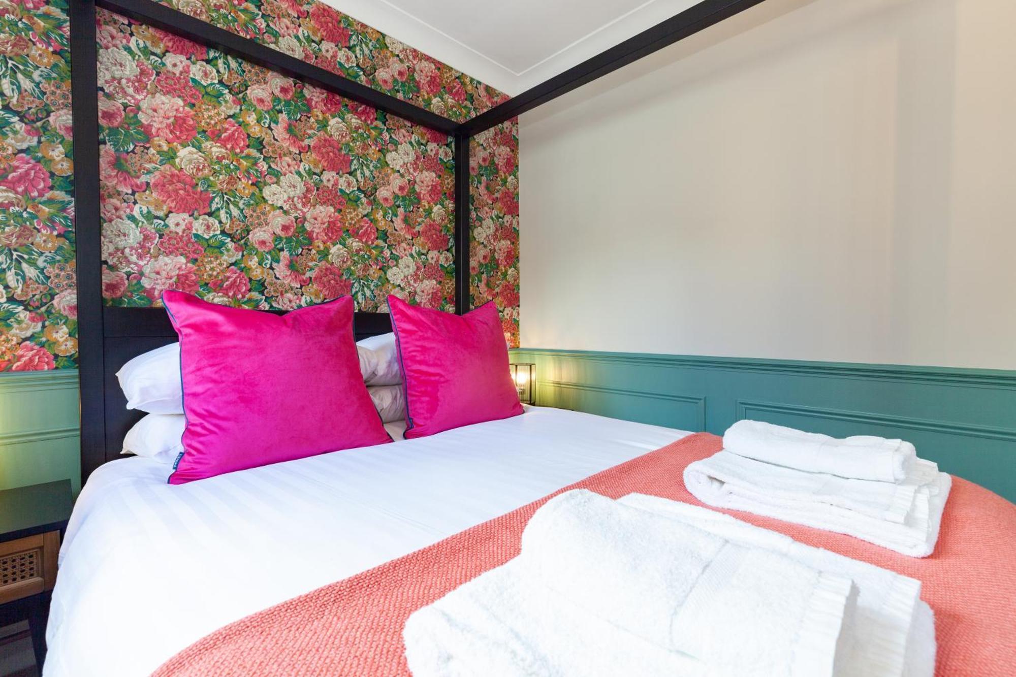 A Gem Nestled In The Heart Of Oxford With Parking! Apartment Ngoại thất bức ảnh