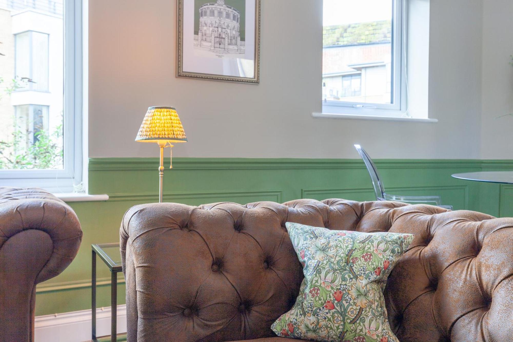 A Gem Nestled In The Heart Of Oxford With Parking! Apartment Ngoại thất bức ảnh