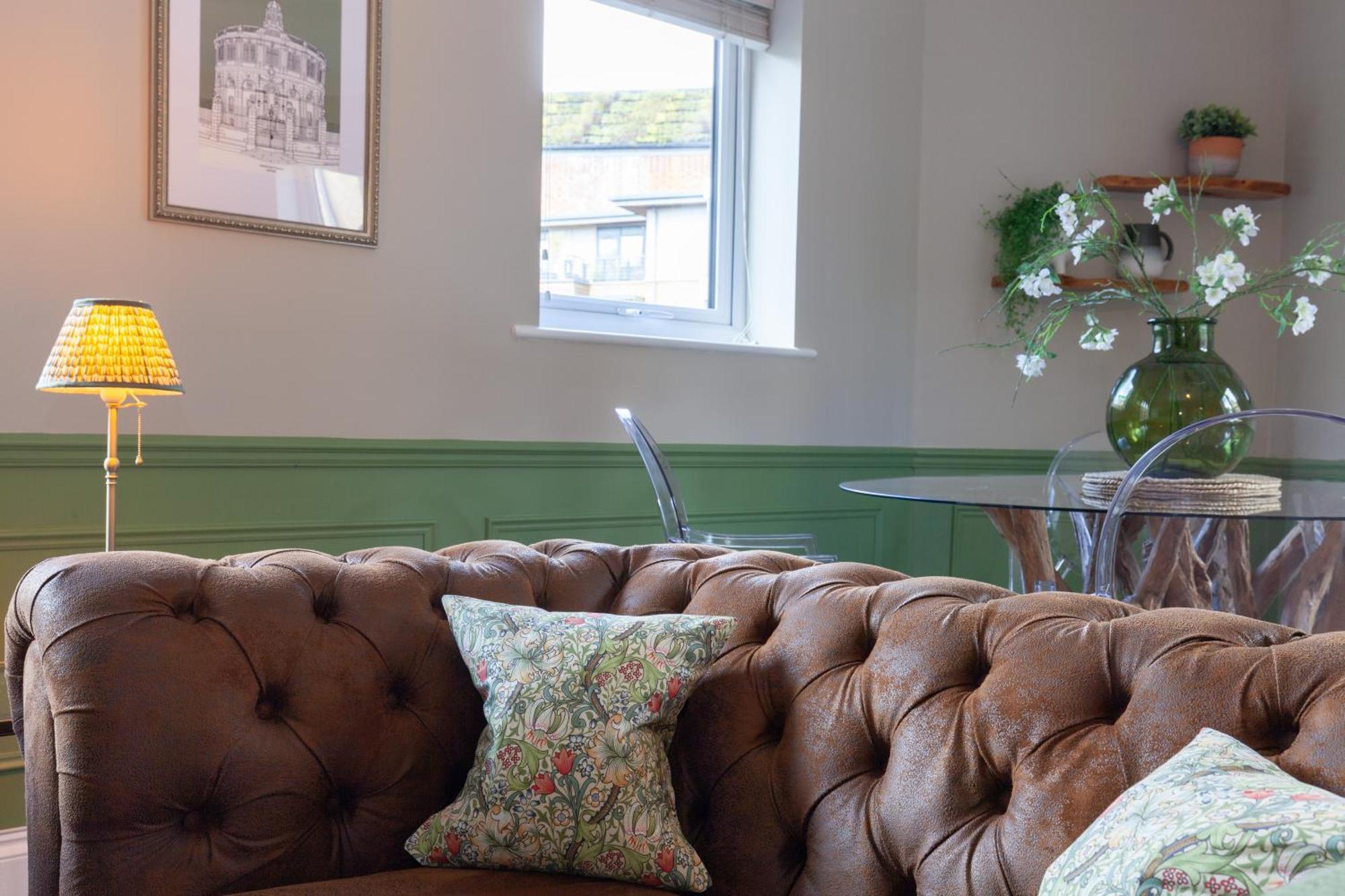 A Gem Nestled In The Heart Of Oxford With Parking! Apartment Ngoại thất bức ảnh